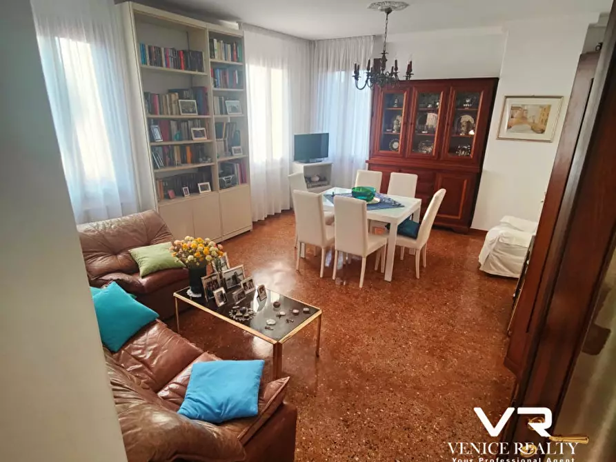 Immagine 2 di Appartamento in vendita  in campo widmann a Venezia