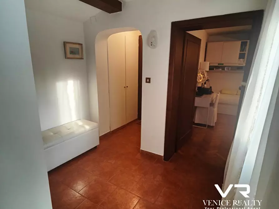 Immagine 5 di Appartamento in vendita  in campo widmann a Venezia