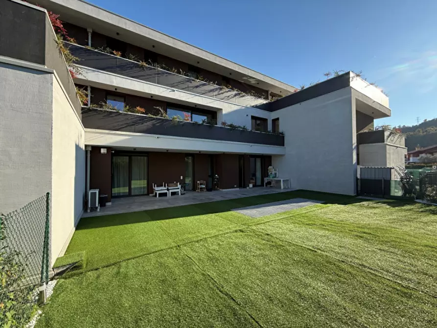 Immagine 1 di Appartamento in vendita  in via Falcone a Monteviale