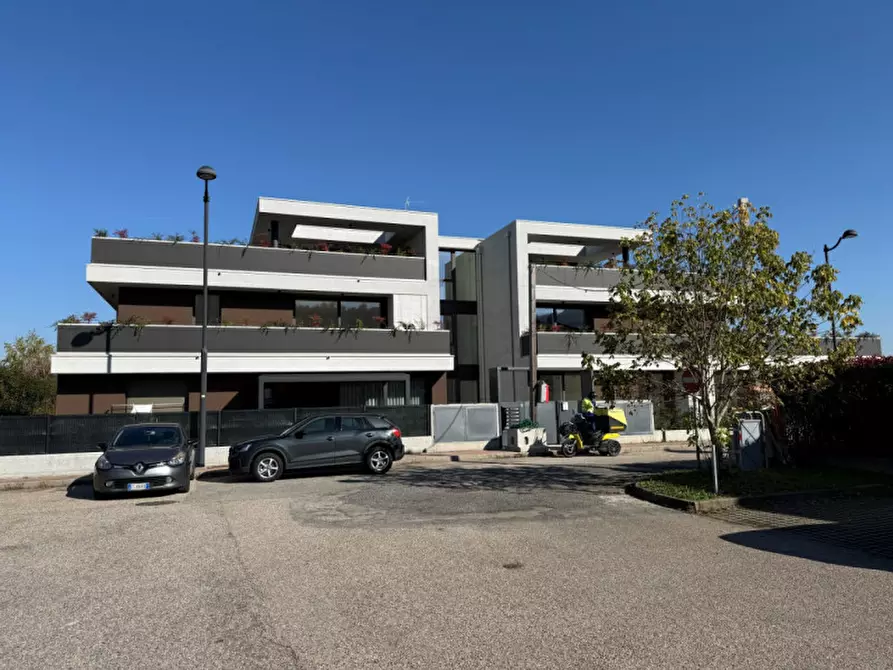 Immagine 3 di Appartamento in vendita  in via Falcone a Monteviale