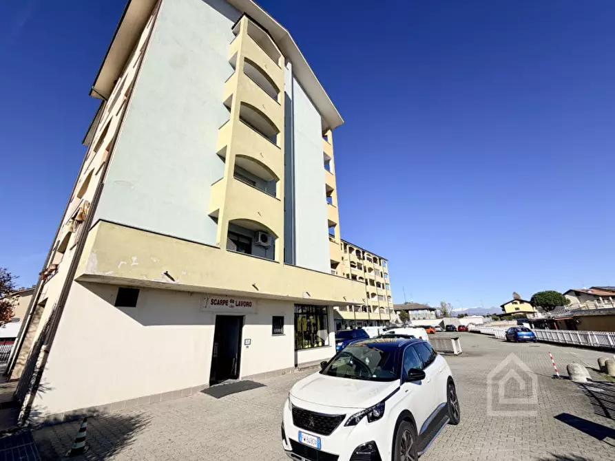 Immagine 23 di Negozio in vendita  in Via Alcide De Gasperi 2 a Chivasso