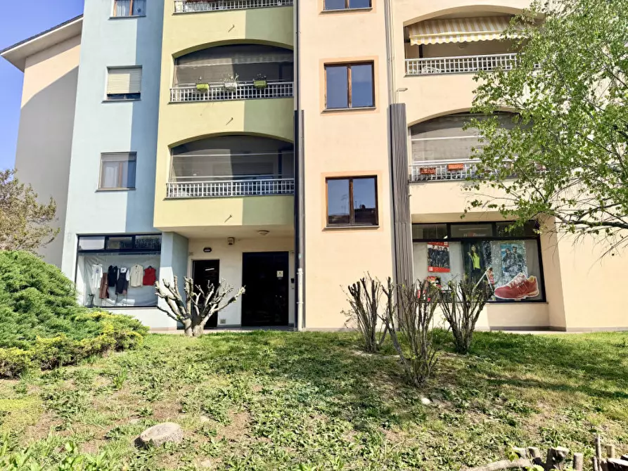 Immagine 37 di Negozio in vendita  in Via Alcide De Gasperi 2 a Chivasso