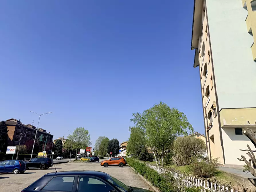 Immagine 45 di Negozio in vendita  in Via Alcide De Gasperi 2 a Chivasso
