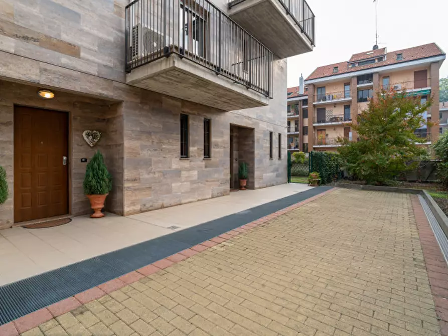 Immagine 5 di Appartamento in vendita  in strada di sassi 20 a Torino