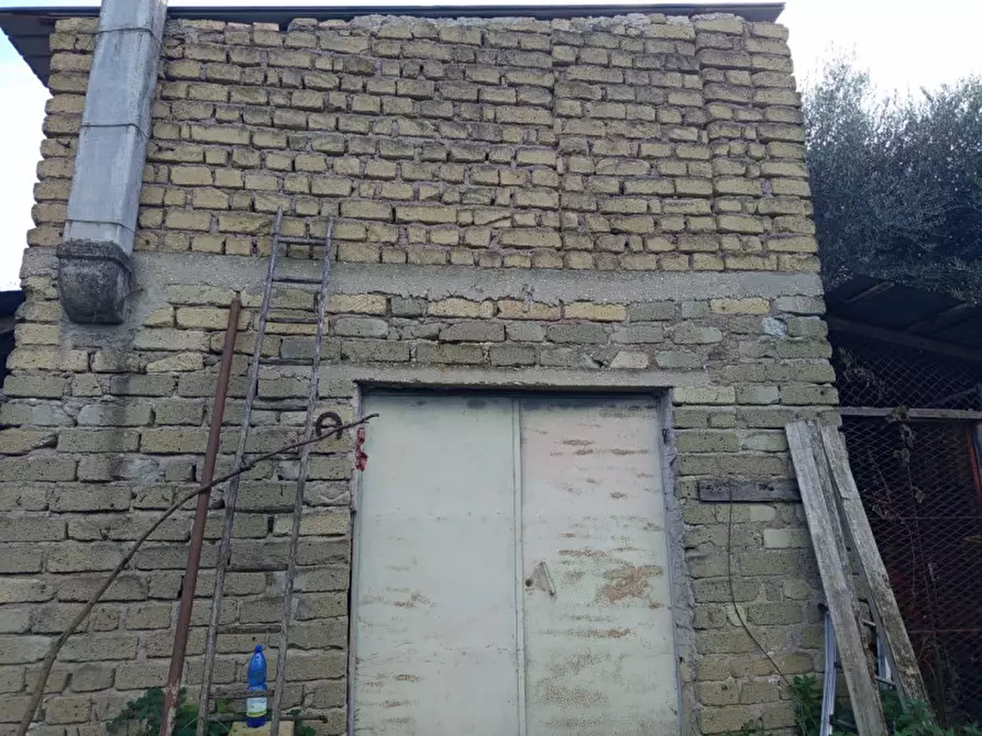 Immagine 3 di Rustico / casale in vendita  in Via Val Nerina a Mentana