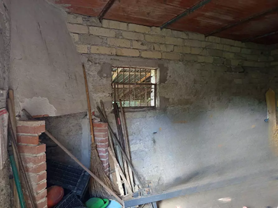 Immagine 6 di Rustico / casale in vendita  in Via Val Nerina a Mentana