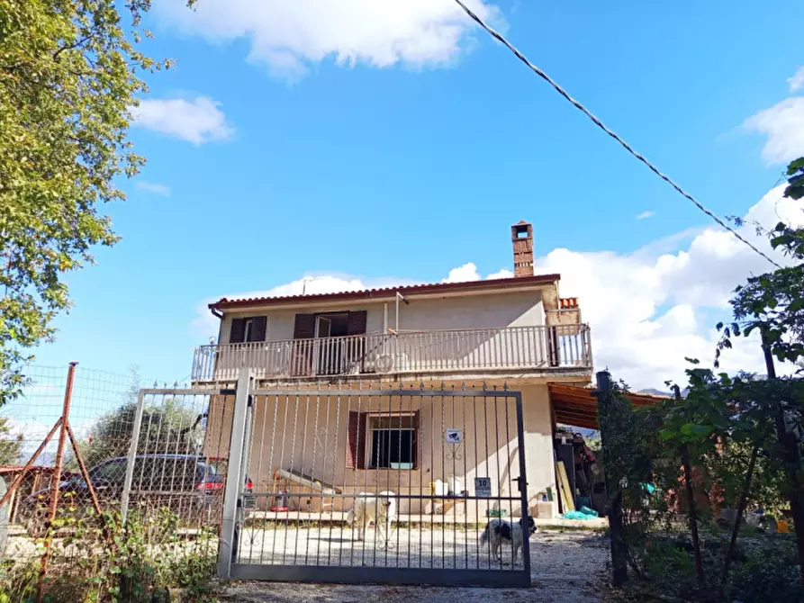 Immagine 1 di Casa indipendente in vendita  in Via Colle Mastarello 30 a Palombara Sabina