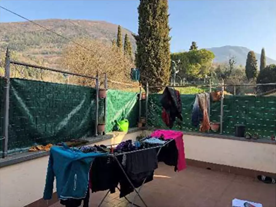 Immagine 3 di Appartamento in vendita  in Via Pesina Corrubio 73 a Caprino Veronese