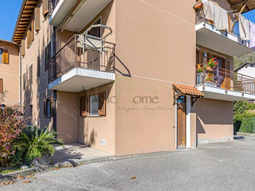 Immagine 2 di Appartamento in vendita  in Via Landolfo da Carcano a Albavilla