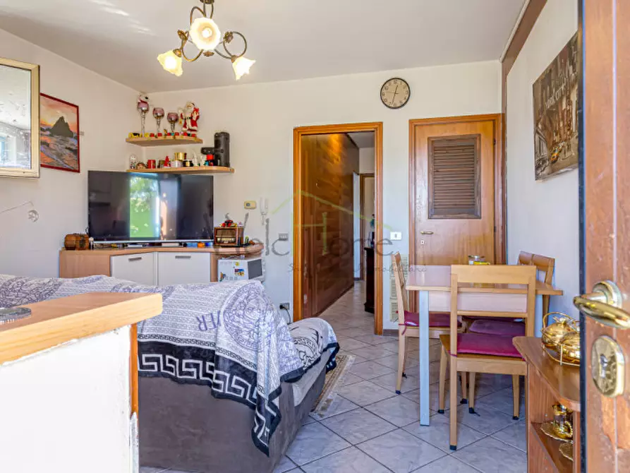 Immagine 7 di Appartamento in vendita  in Via Landolfo da Carcano a Albavilla