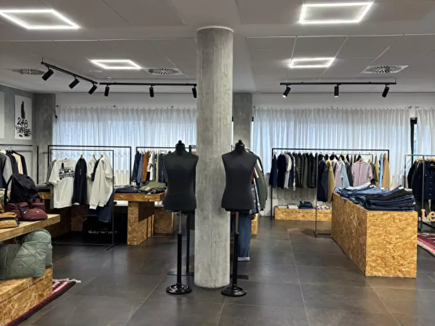 Immagine 6 di Ufficio in affitto  in Viale della Navigazione Interna a Padova