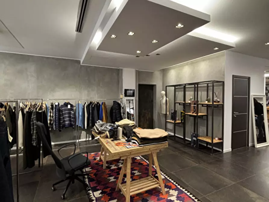 Immagine 14 di Ufficio in affitto  in Viale della Navigazione Interna a Padova