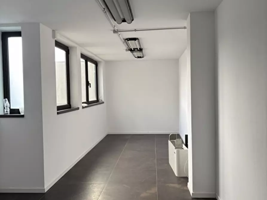 Immagine 22 di Ufficio in affitto  in Viale della Navigazione Interna a Padova