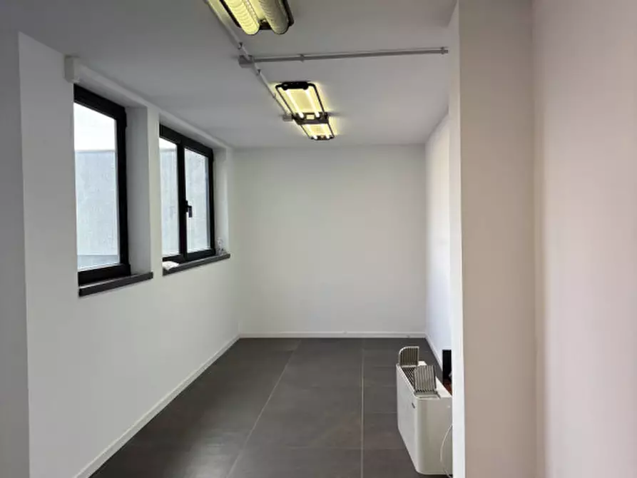 Immagine 23 di Ufficio in affitto  in Viale della Navigazione Interna a Padova