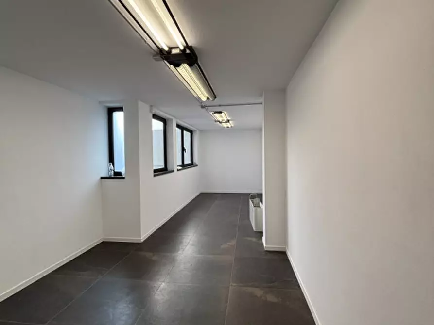 Immagine 25 di Ufficio in affitto  in Viale della Navigazione Interna a Padova
