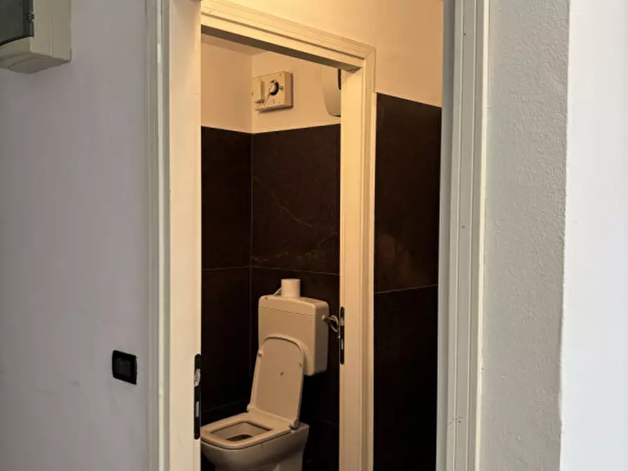 Immagine 27 di Ufficio in affitto  in Viale della Navigazione Interna a Padova