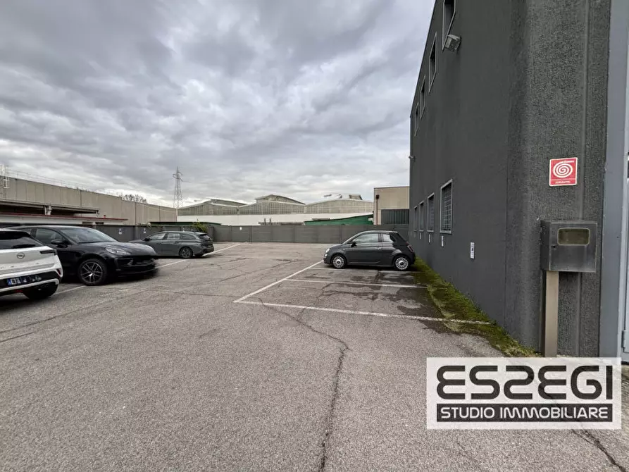 Immagine 28 di Ufficio in affitto  in Viale della Navigazione Interna a Padova