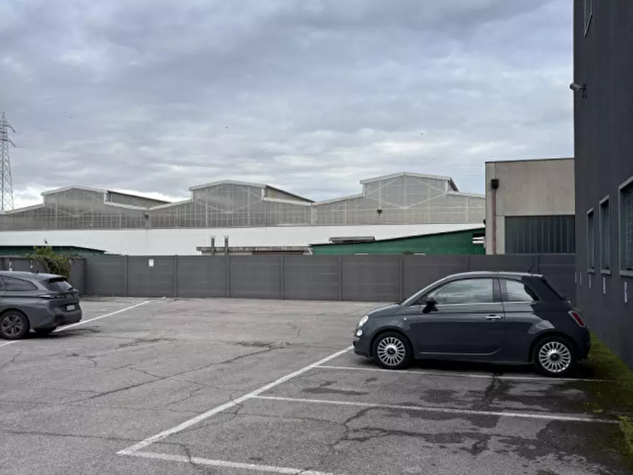 Immagine 29 di Ufficio in affitto  in Viale della Navigazione Interna a Padova