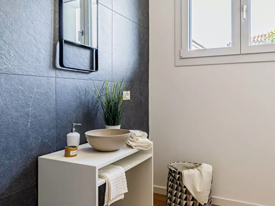 Immagine 13 di Appartamento in vendita  in Via Valle 35 a Vicenza