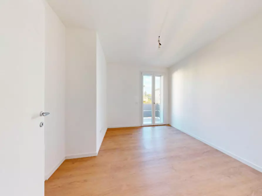 Immagine 14 di Appartamento in vendita  in Via Valle 35 a Vicenza