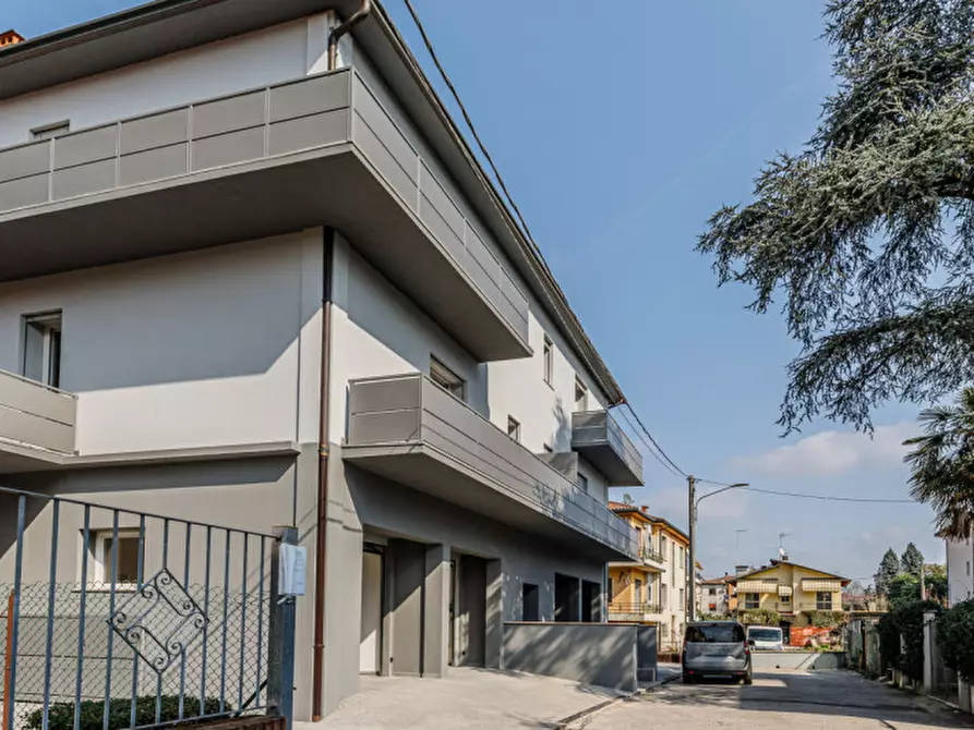 Immagine 30 di Appartamento in vendita  in Via Valle 35 a Vicenza