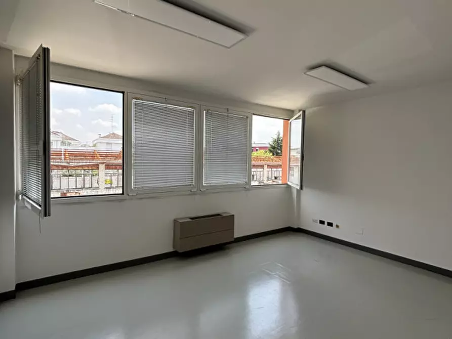Immagine 9 di Ufficio in affitto  in via del santo a Limena