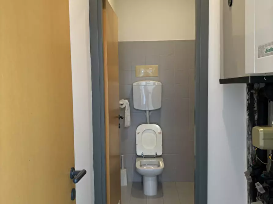 Immagine 21 di Ufficio in affitto  in via del santo a Limena