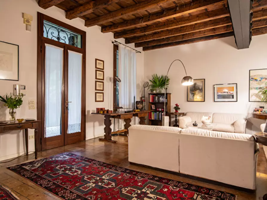 Immagine 3 di Casa bifamiliare in vendita  a Due Carrare