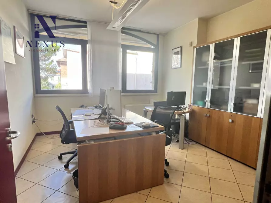 Immagine 12 di Ufficio in affitto  in Via Roma a Fano