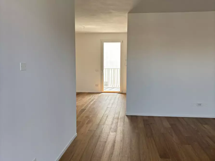 Immagine 9 di Appartamento in vendita  in comino a Padova