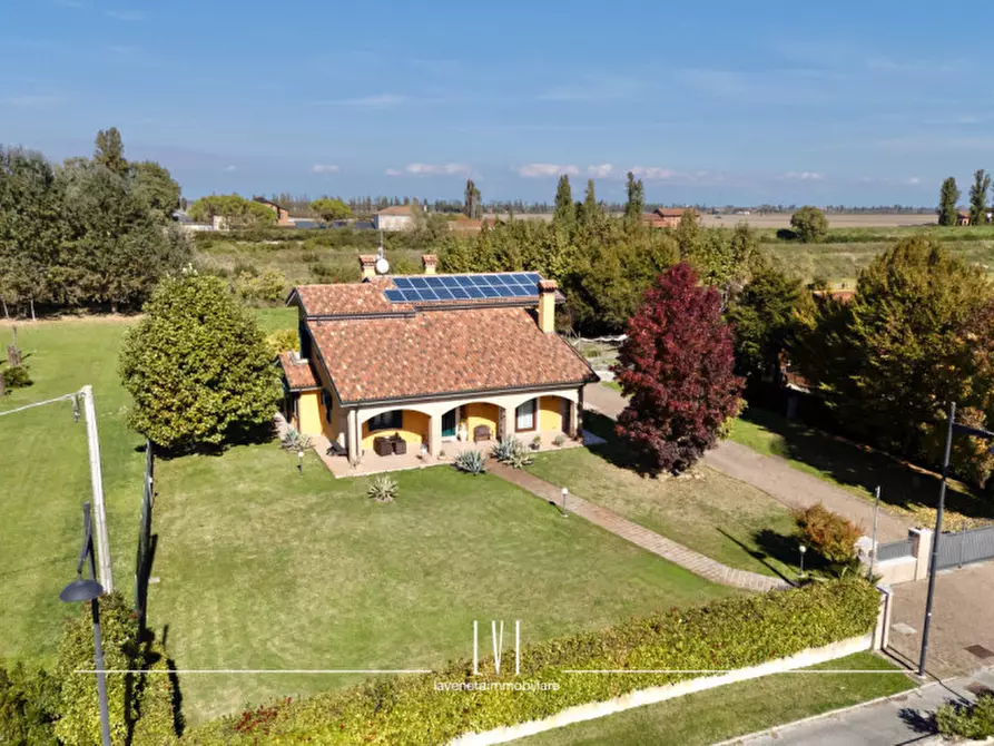 Immagine 6 di Villa in vendita  in Via Località Sant'Elena 33 a Torre Di Mosto
