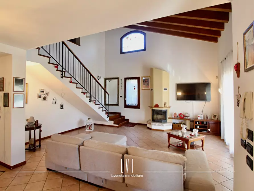 Immagine 14 di Villa in vendita  in Via Località Sant'Elena 33 a Torre Di Mosto