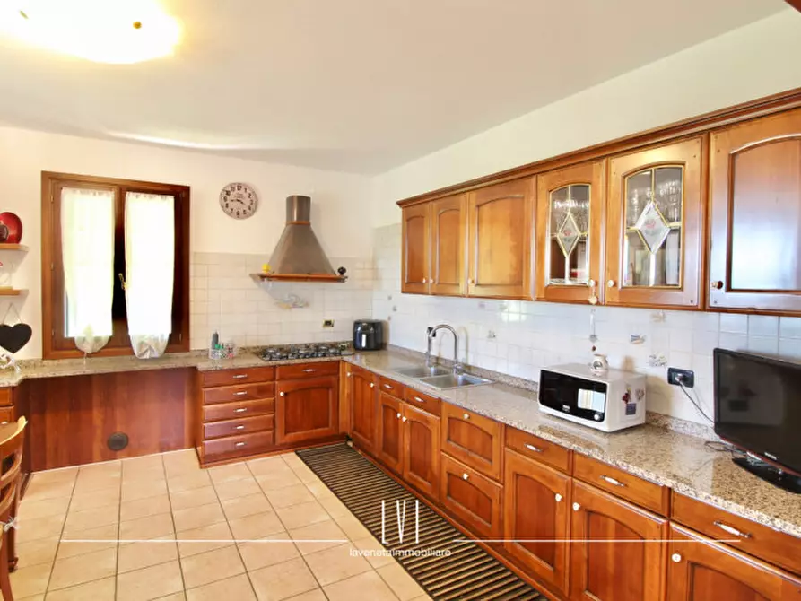 Immagine 21 di Villa in vendita  in Via Località Sant'Elena 33 a Torre Di Mosto