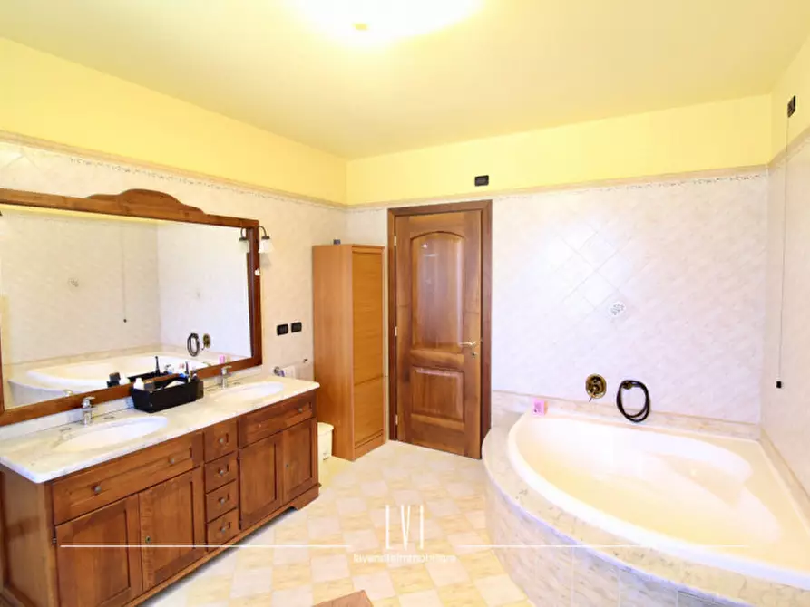 Immagine 38 di Villa in vendita  in Via Località Sant'Elena 33 a Torre Di Mosto