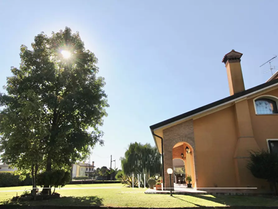 Immagine 47 di Villa in vendita  in Via Località Sant'Elena 33 a Torre Di Mosto