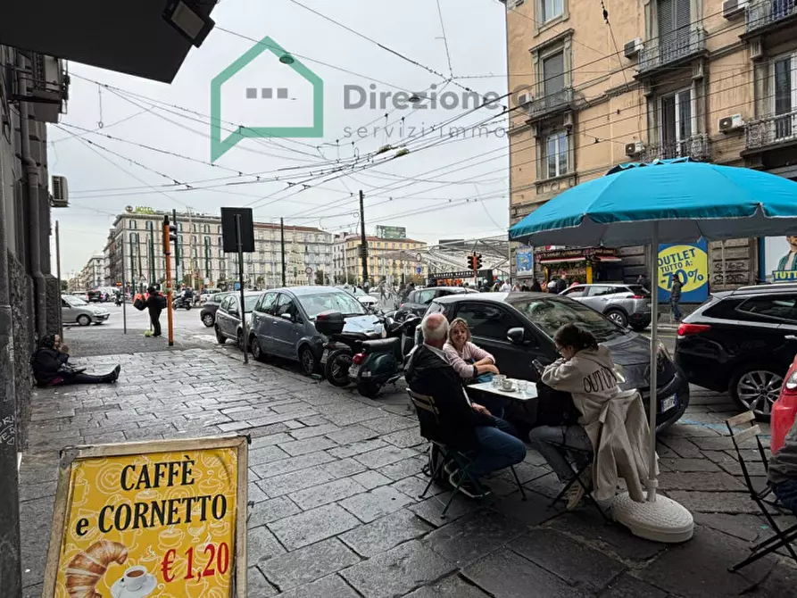 Immagine 4 di Attività commerciale in vendita  in corso garibaldi, 79 a Napoli