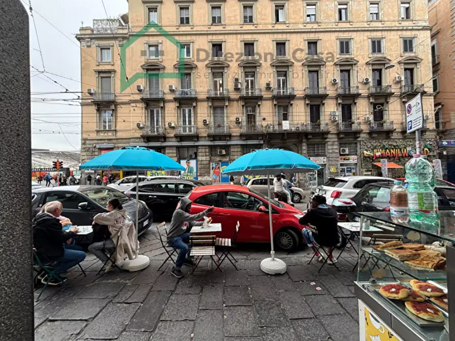 Immagine 5 di Attività commerciale in vendita  in corso garibaldi, 79 a Napoli