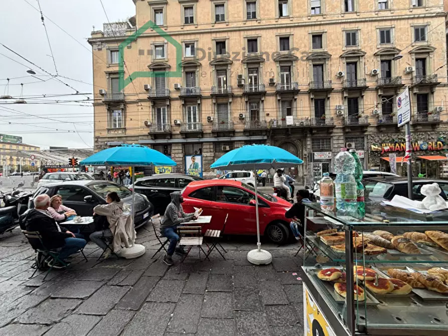 Immagine 6 di Attività commerciale in vendita  in corso garibaldi, 79 a Napoli