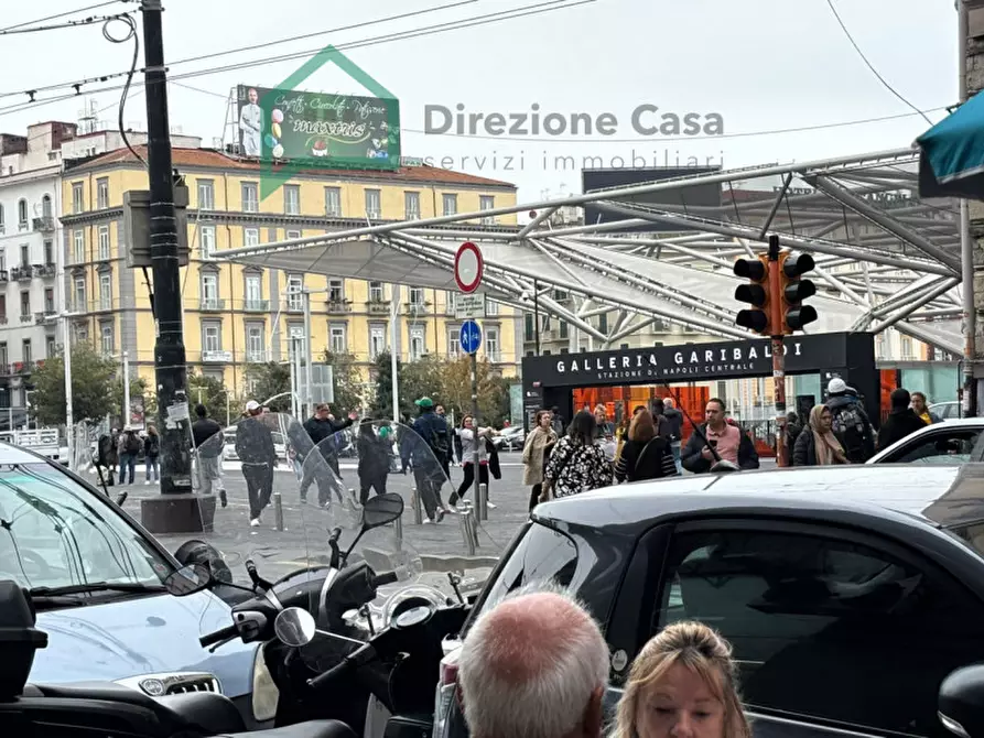 Immagine 8 di Attività commerciale in vendita  in corso garibaldi, 79 a Napoli