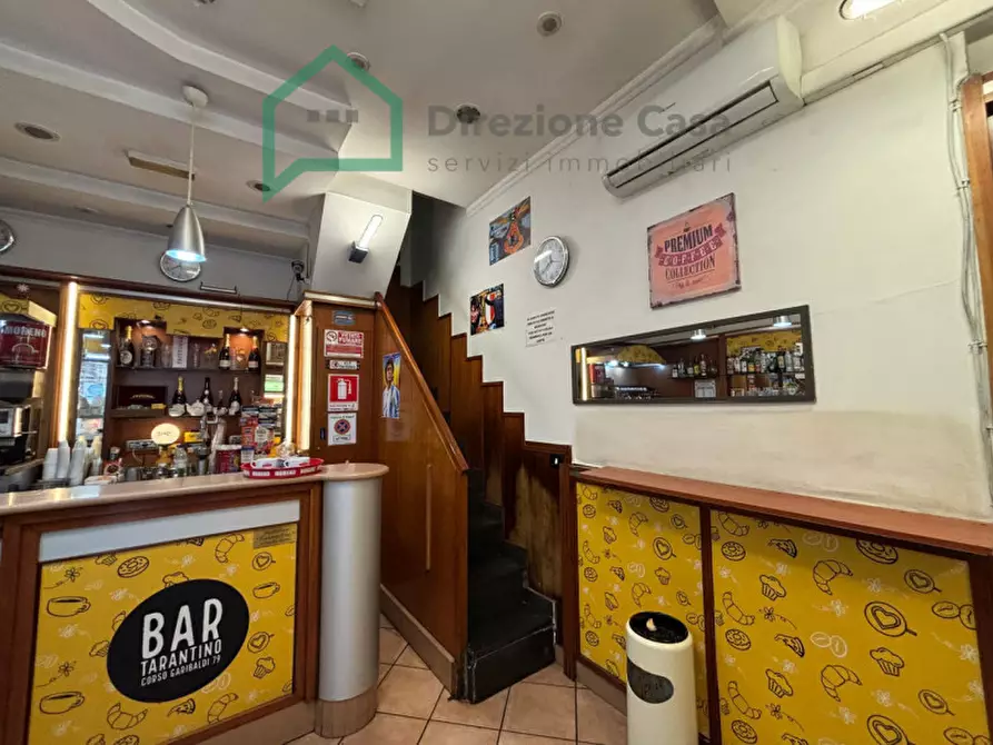 Immagine 10 di Attività commerciale in vendita  in corso garibaldi, 79 a Napoli
