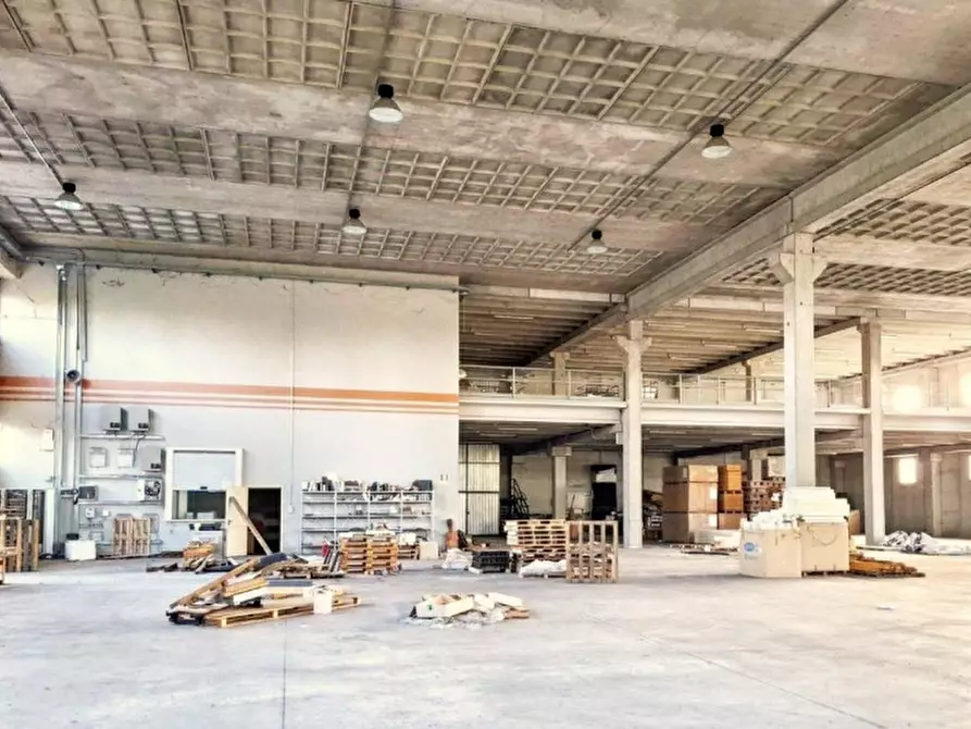 Immagine 5 di Capannone industriale in vendita  in Via Alessandro Volta, 2, 26020 Cappella Cantone CR, Italia a Cappella Cantone