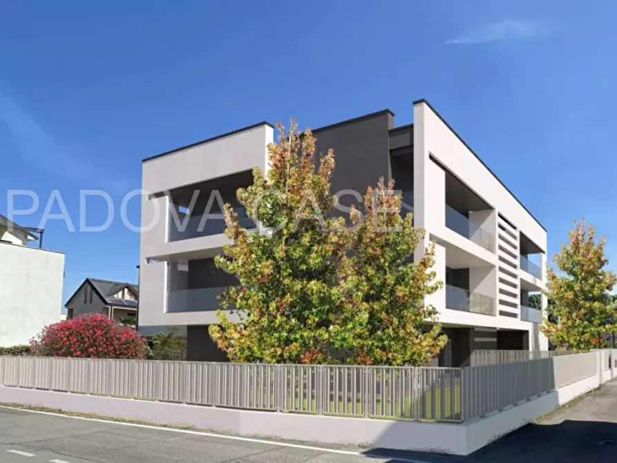 Immagine 1 di Appartamento in vendita  in via comino a Padova