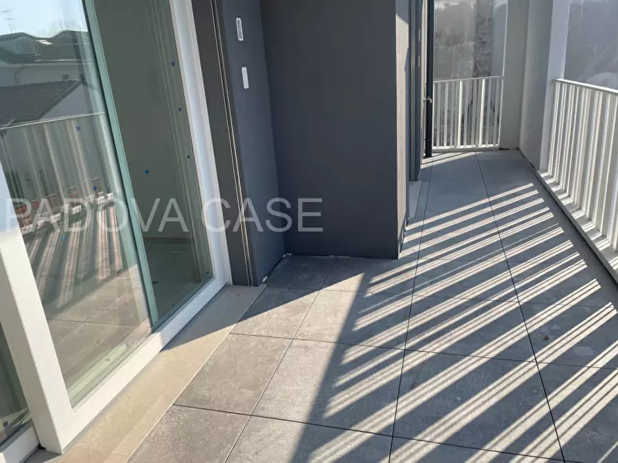 Immagine 6 di Appartamento in vendita  in via comino a Padova