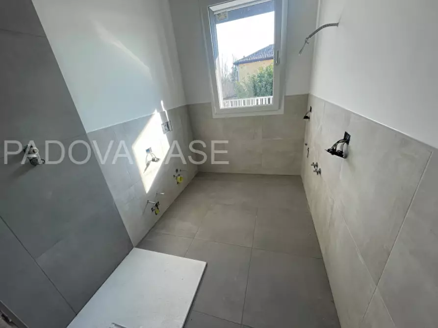 Immagine 8 di Appartamento in vendita  in via comino a Padova
