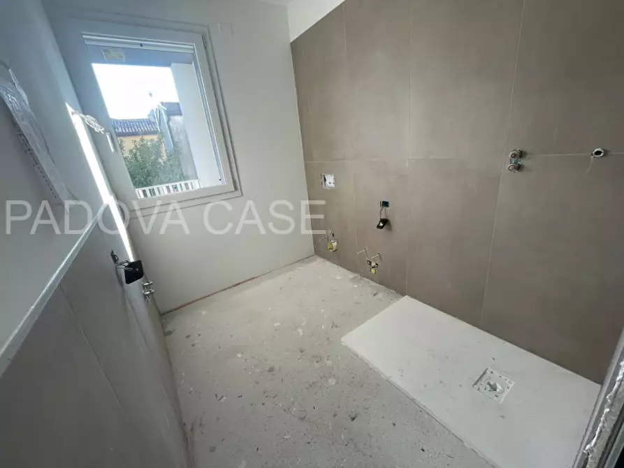 Immagine 9 di Appartamento in vendita  in via comino a Padova