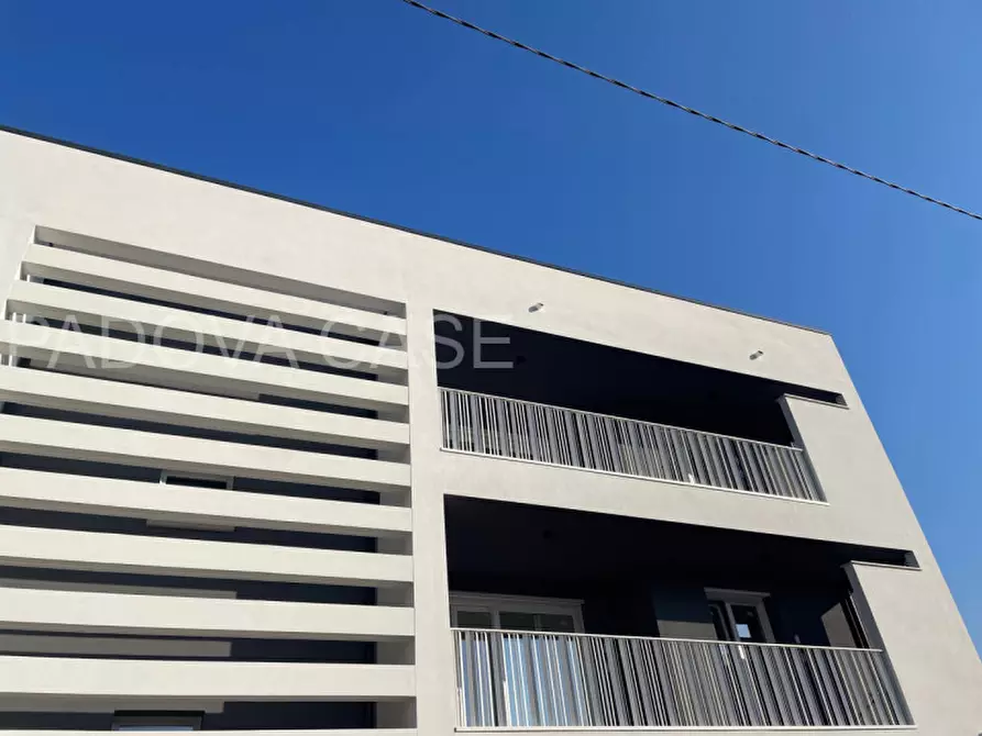 Immagine 12 di Appartamento in vendita  in via comino a Padova