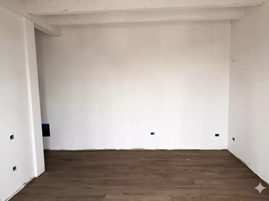 Immagine 3 di Villa in vendita  in Via Ramodipalo Centro snc a Lendinara