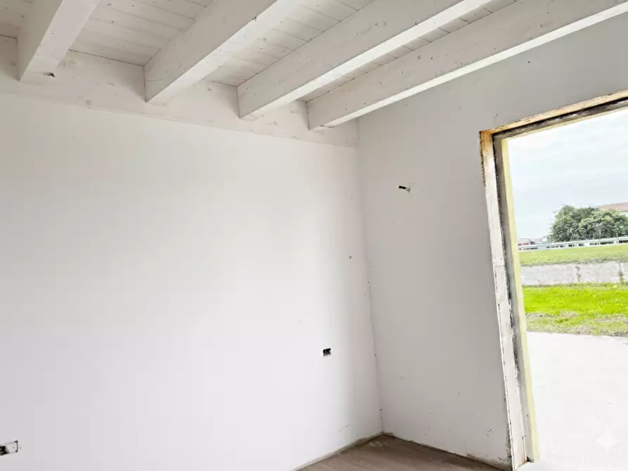 Immagine 10 di Villa in vendita  in Via Ramodipalo Centro snc a Lendinara