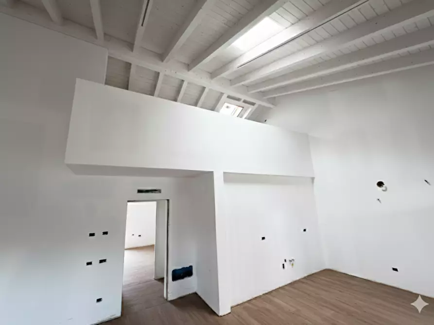 Immagine 12 di Villa in vendita  in Via Ramodipalo Centro snc a Lendinara