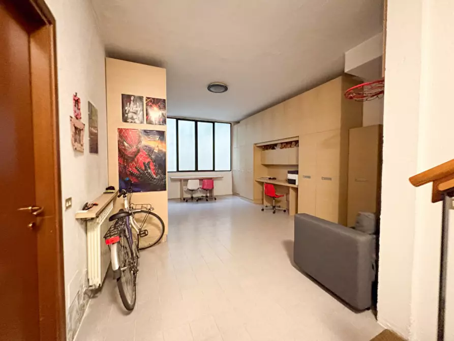 Immagine 26 di Villa in vendita  in Via Pessina 31 a Biassono